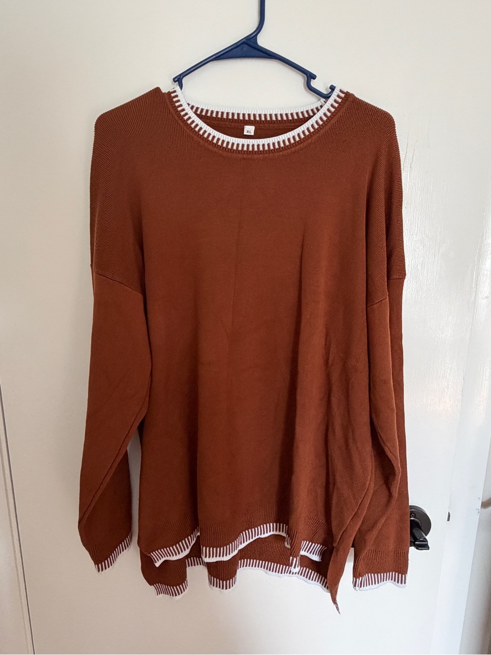 Amazon Rust Brown Pullover Sweater with White Size Tag